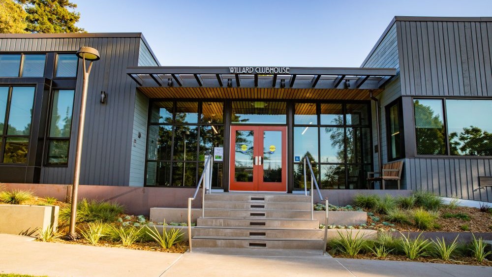 Single-story modern building