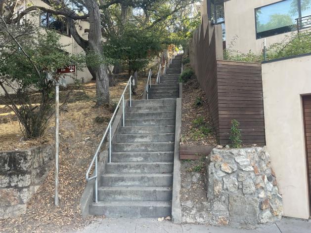 Vincente Walk staircase